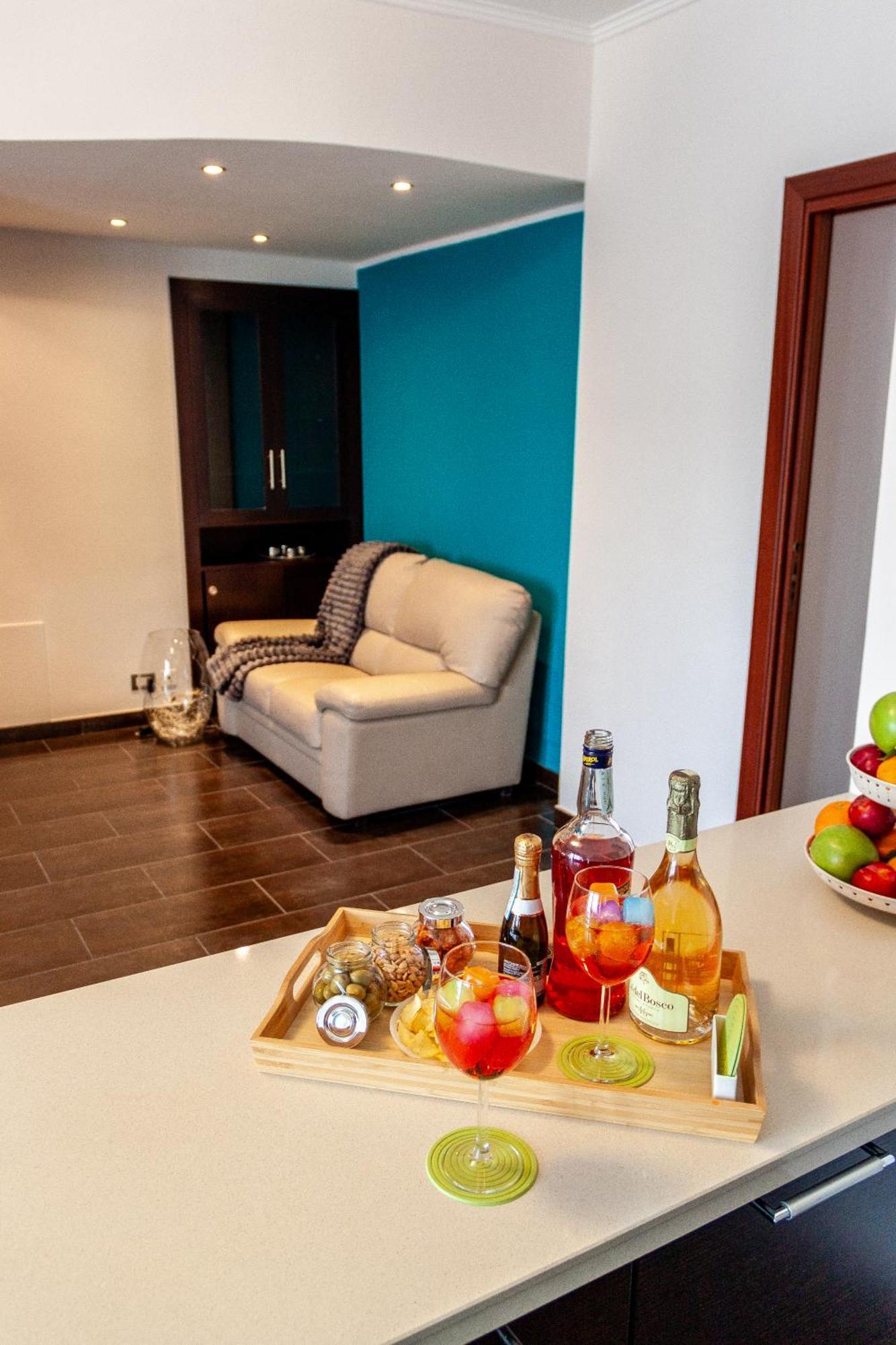 A Casa Di Marco Guesthouse - Apt Di Ciampino E Stazione Per Roma มารีโน ภายนอก รูปภาพ