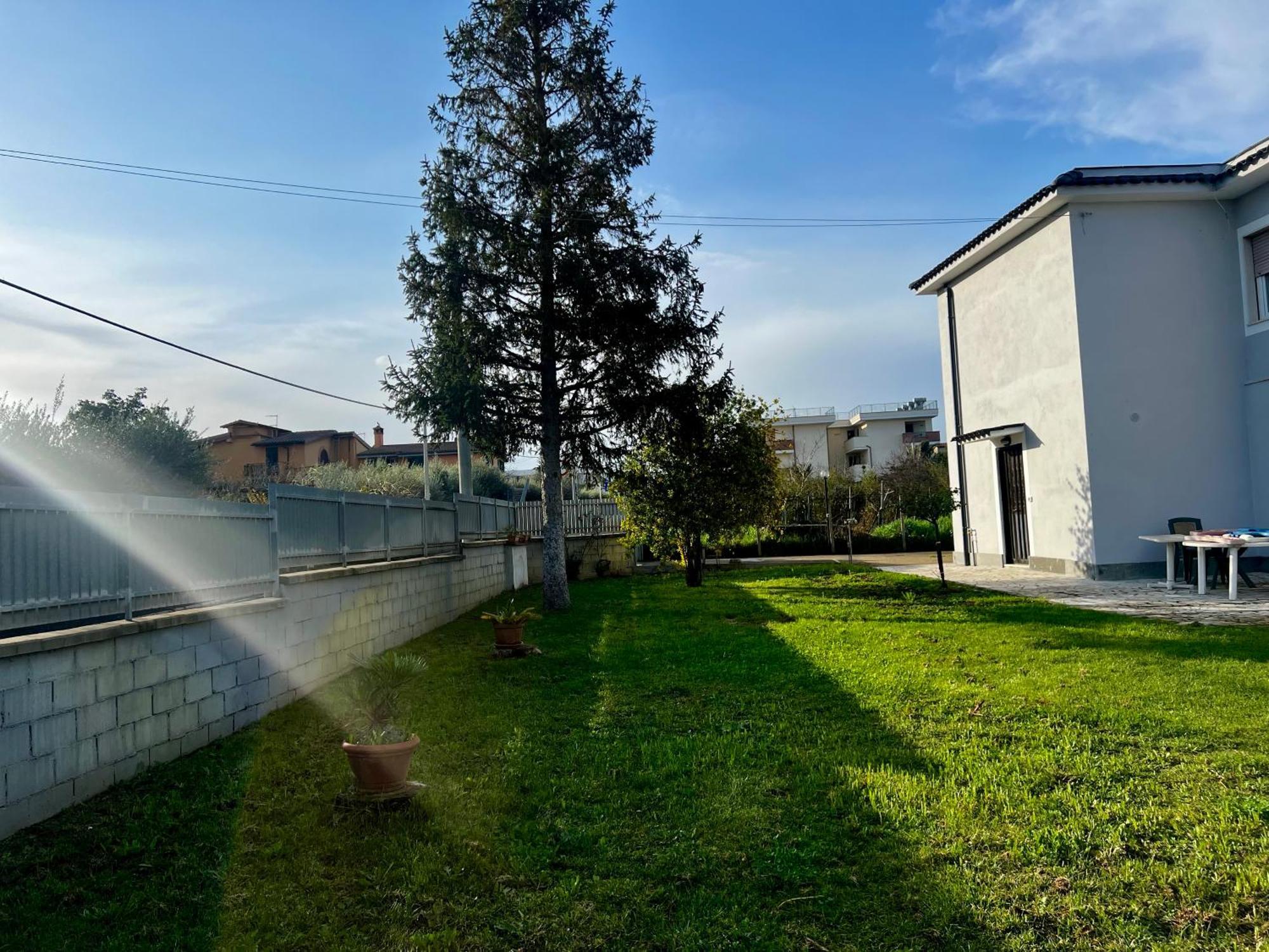 A Casa Di Marco Guesthouse - Apt Di Ciampino E Stazione Per Roma มารีโน ภายนอก รูปภาพ